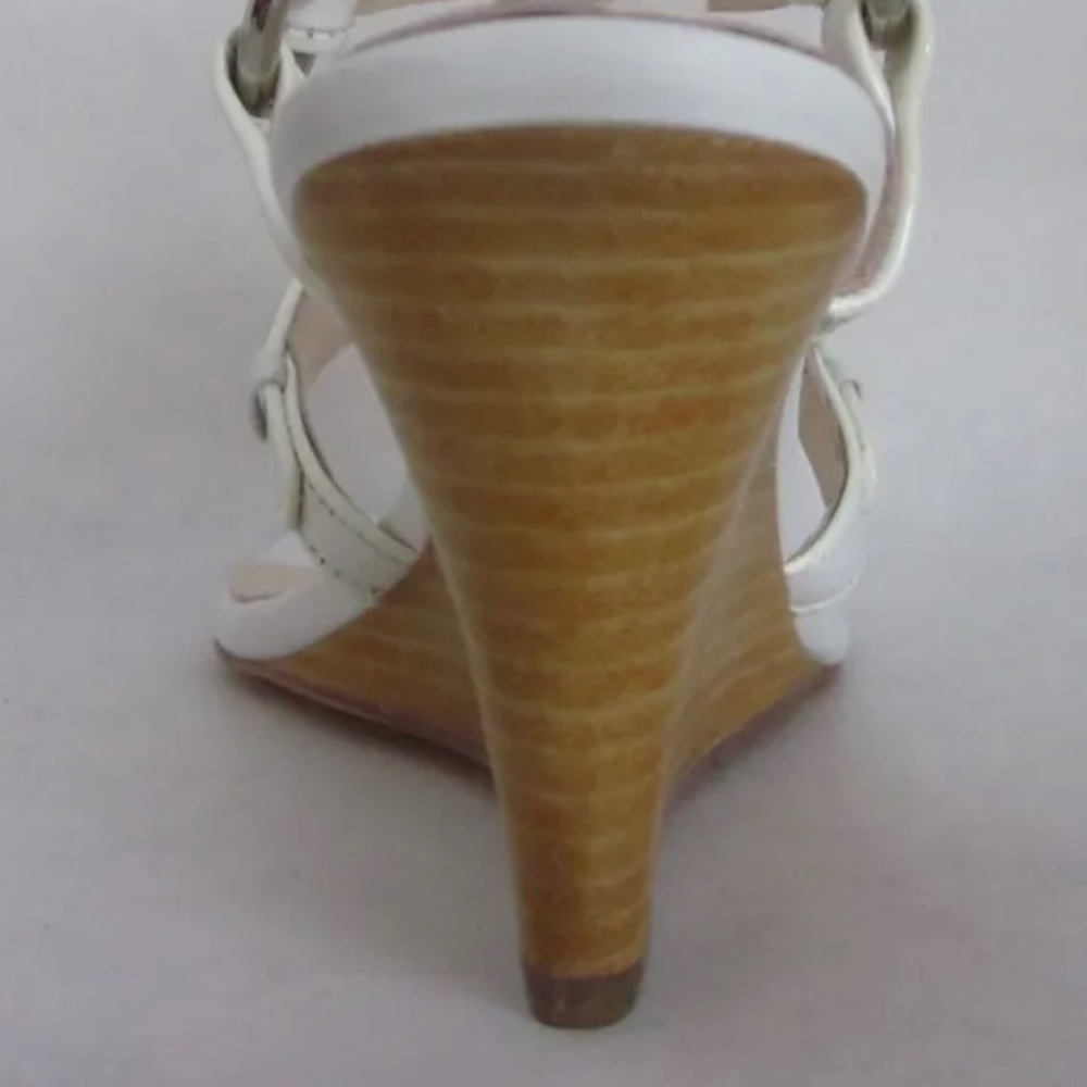 COACH Harper Sandals White Genuine Leather Silver Studded Details Wedge Sz. 8 - Picture 8 of 10